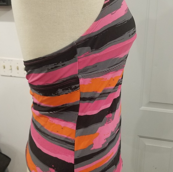 Converse swim top- size medium - Picture 11 of 13